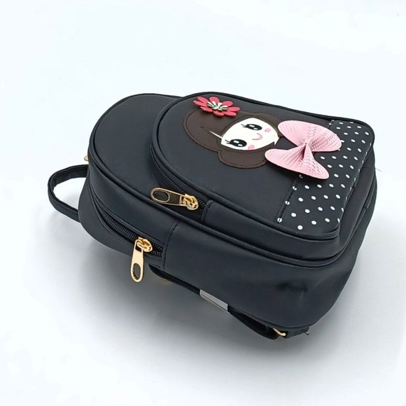 A black back pack mixed with a hint of pink making the perfect blend. - Picture 4 of 8